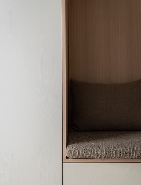 Lakeshore Barn House